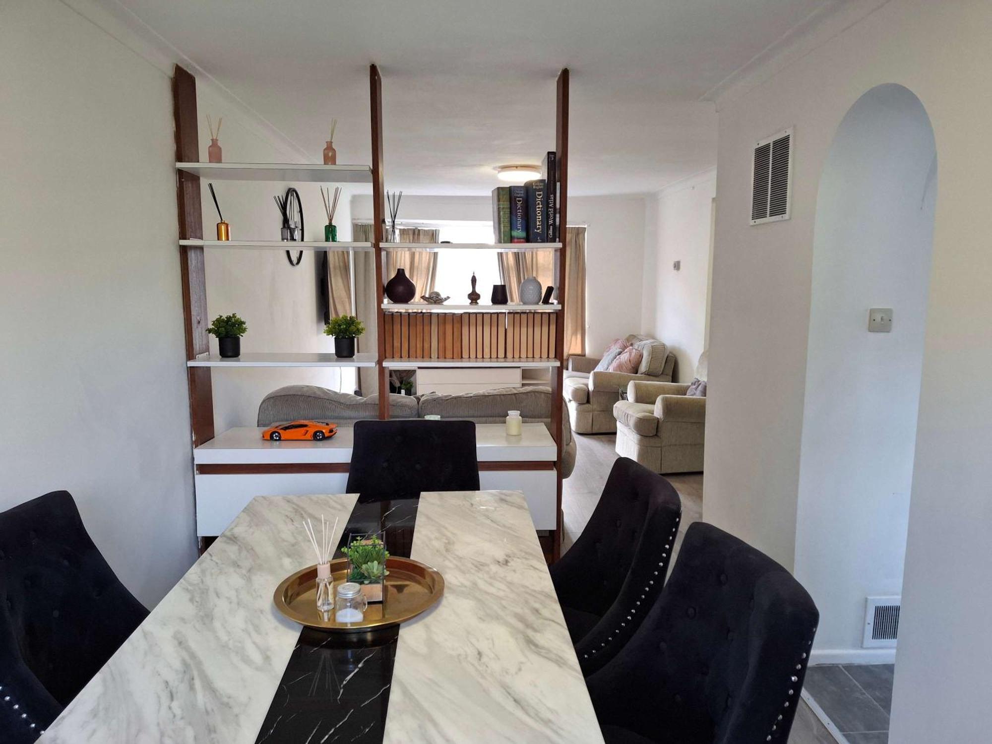 Nicely Decorated 3 Bedroom House Near Heathrow, London Staines-upon-Thames Εξωτερικό φωτογραφία